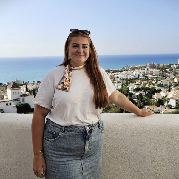Billede af Nicole Altai i Spanien.