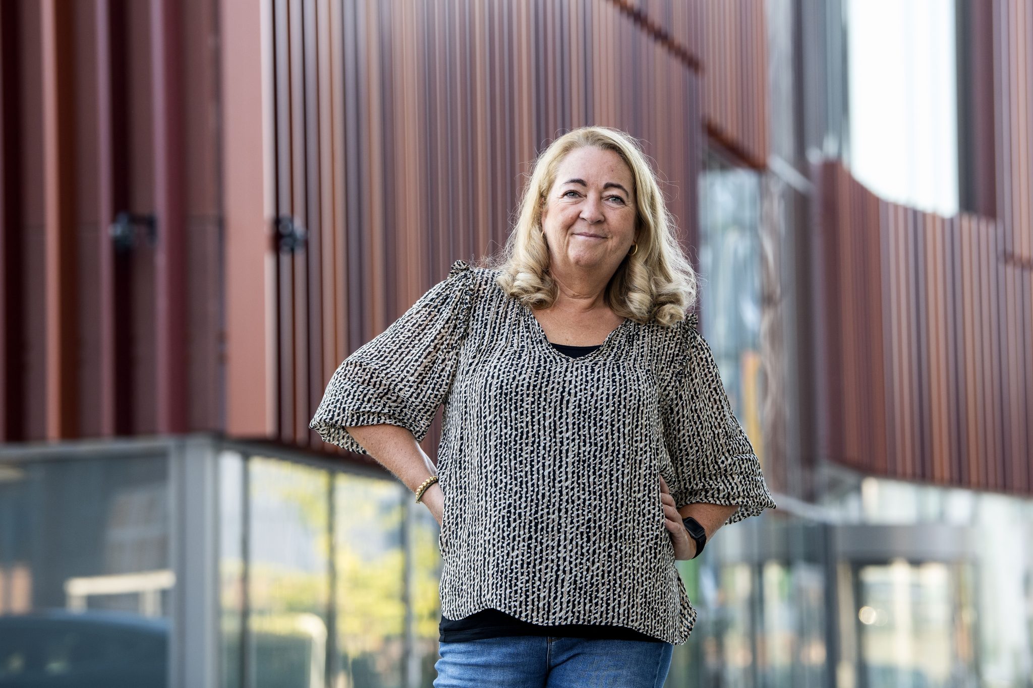 Ann ude foran IBA