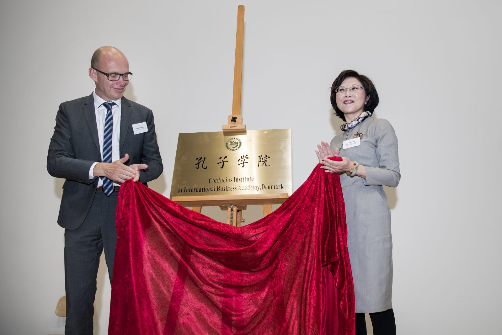 Billede fra indvielsen af Confucius Institute.