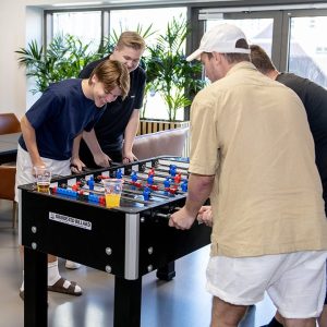 Studerende der spiller bordfodbold