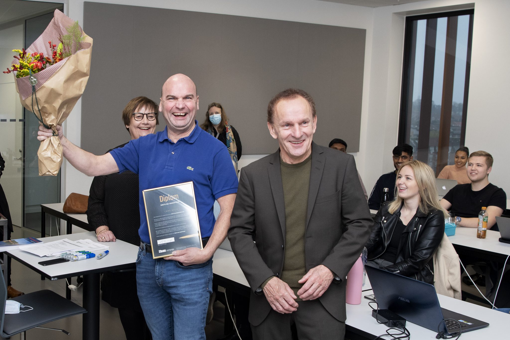 Lars med rektor Niels Egelund