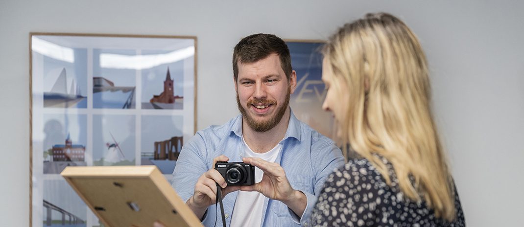 Martin har designet et nyt danmarkskort i sin praktik