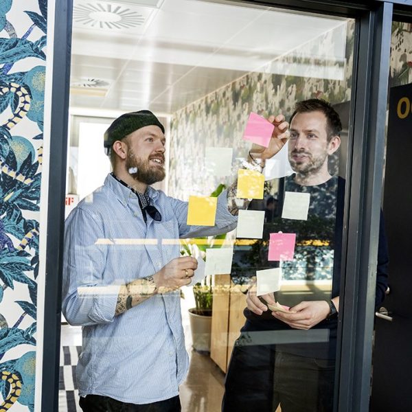 Emil og kollega hos Superego.
