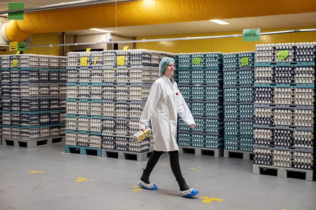 Louise Paarup på lager.