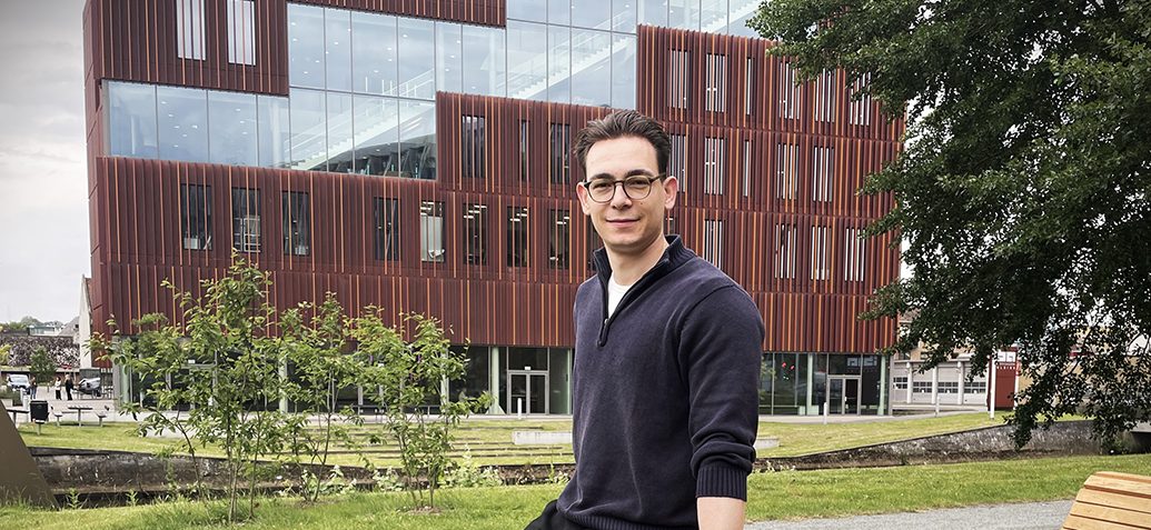 German Julian chose to study in the neighboring country