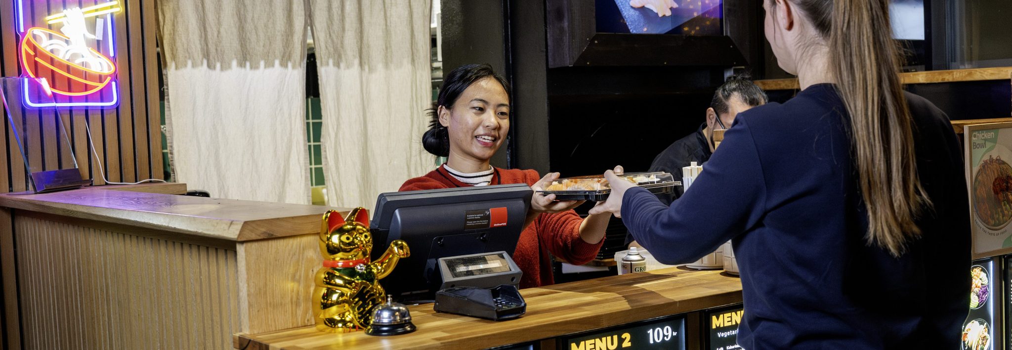 Foreign Students Want to Work Alongside Their Studies