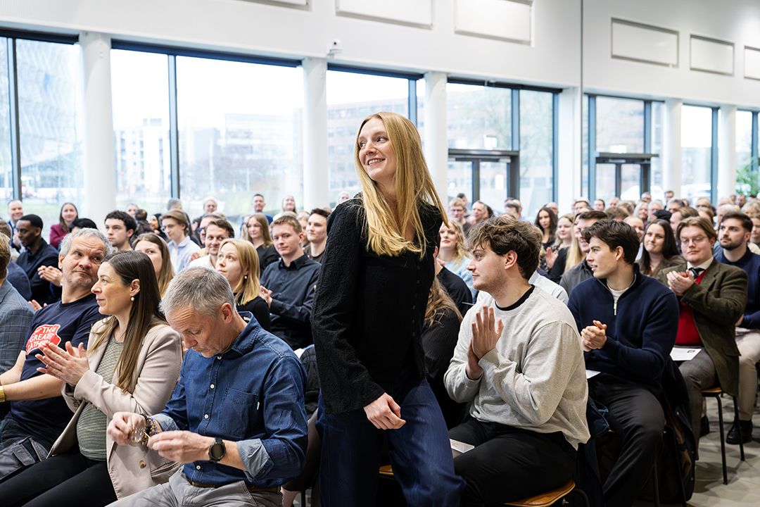 Sara Varming er nyuddannet Finansbachelor og har fået job som trainee hos Nykredit.